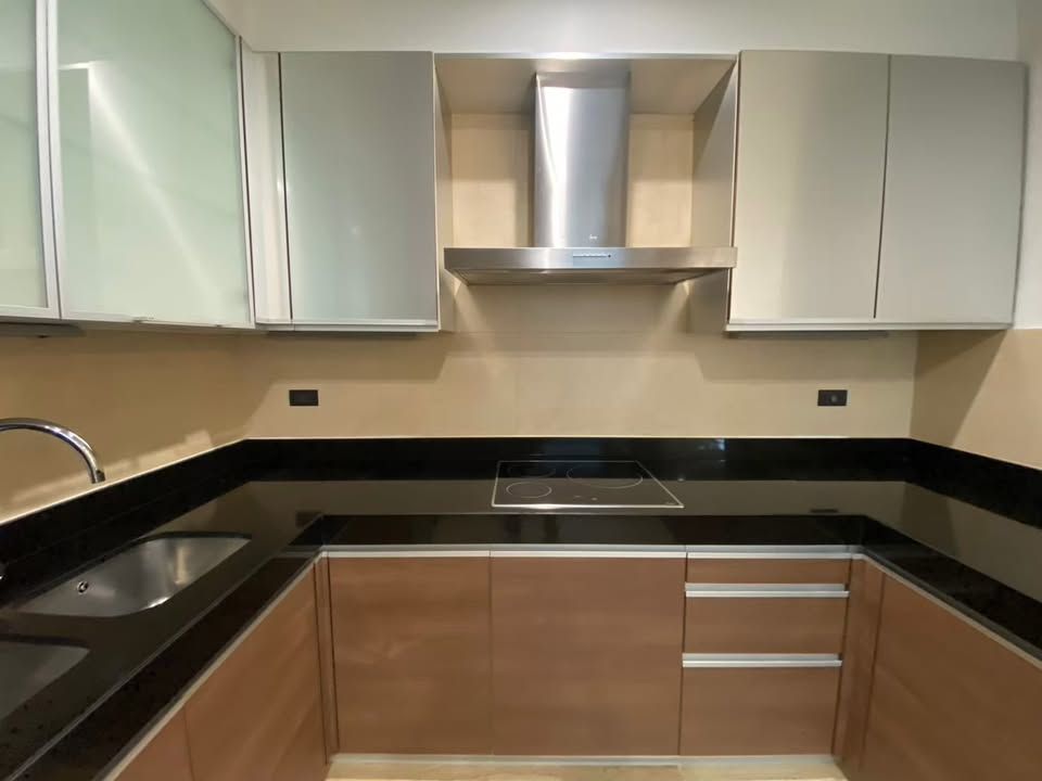 3 卧室 公寓 出租 在  - Image 10