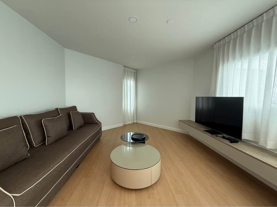 3 卧室 公寓 出租 在  - Image 3