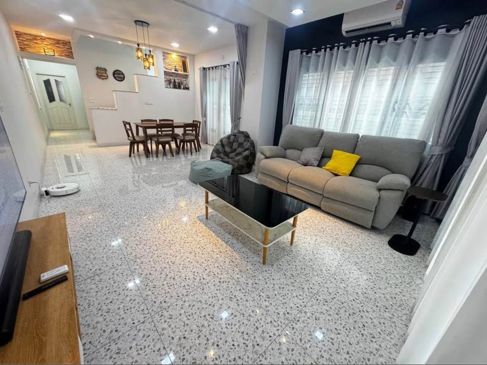 3 Bedroom Townhouse For Rent in San Phak Wan, Hang Dong, Chiang Mai - Image 5