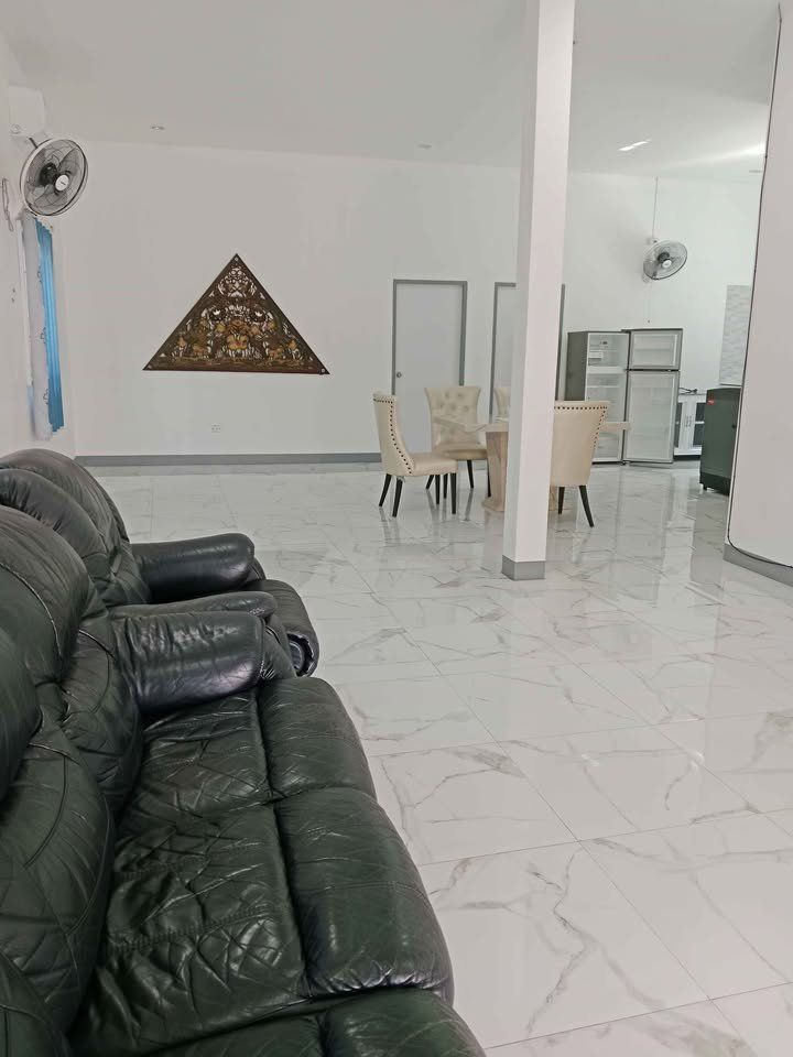 3 卧室 独立房屋 出租 在  - Image 2