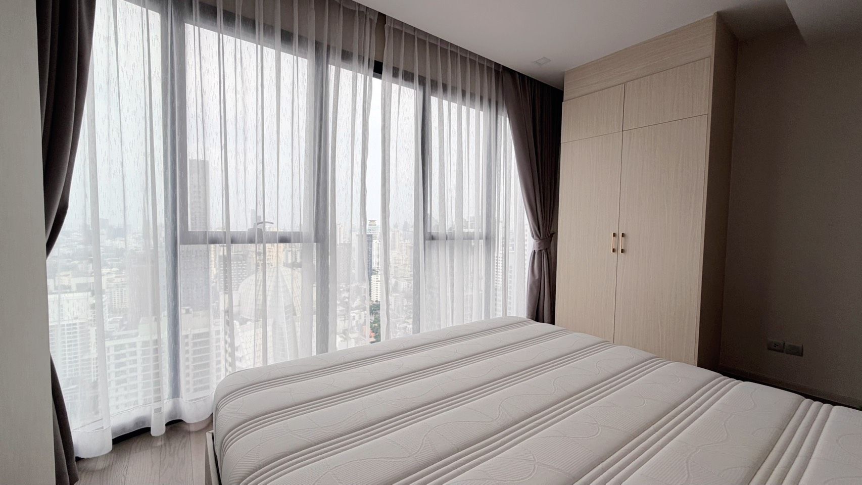 Ashton Asoke - Image 4