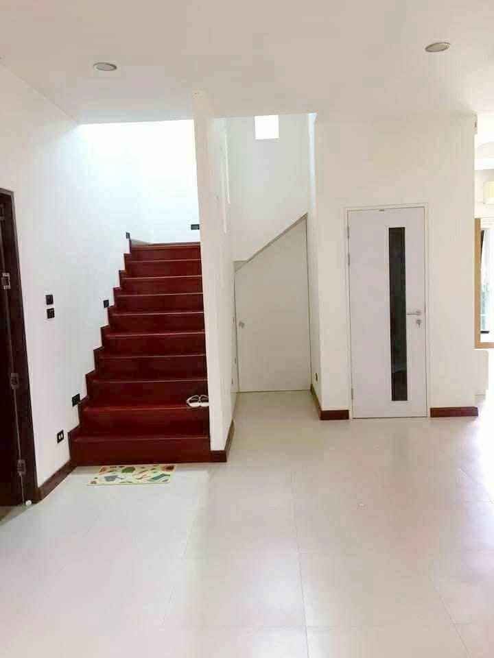 5 卧室 独立房屋 出租 在  - Image 8