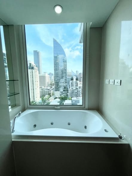 The Park Chidlom - Image 4