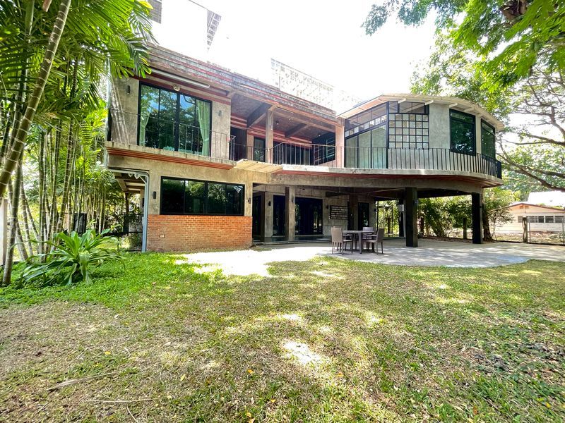 7 卧室 独立房屋 出售 在  - Image 2