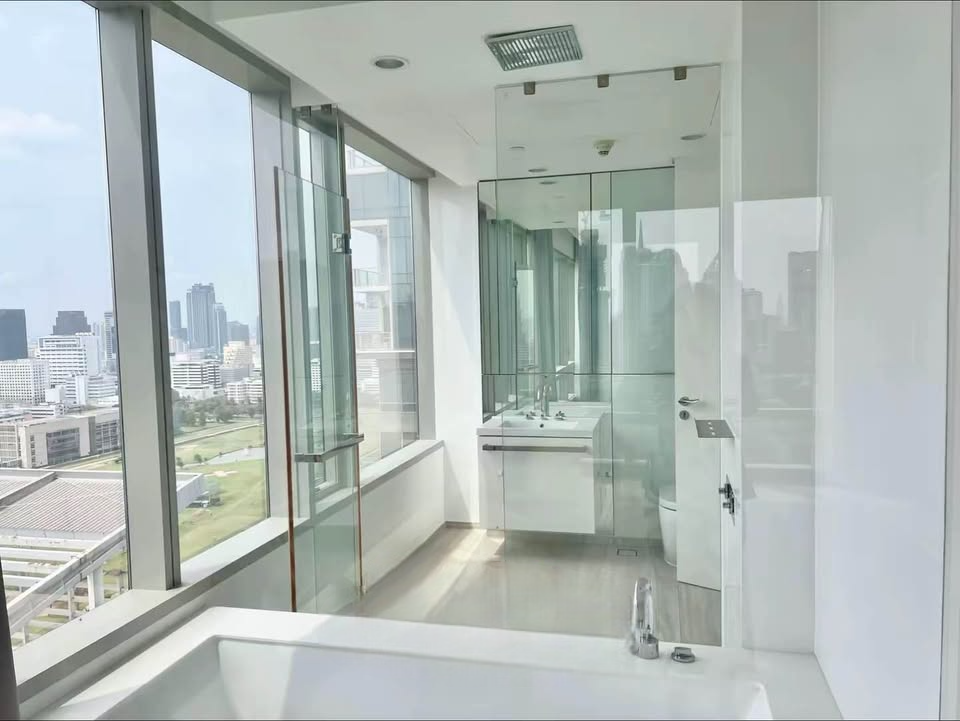 185 Rajadamri - Image 4