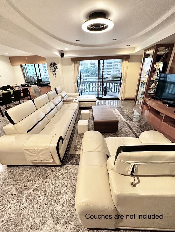 รอยัล คาสเซอร์ สุขุมวิท 39 - Image 1