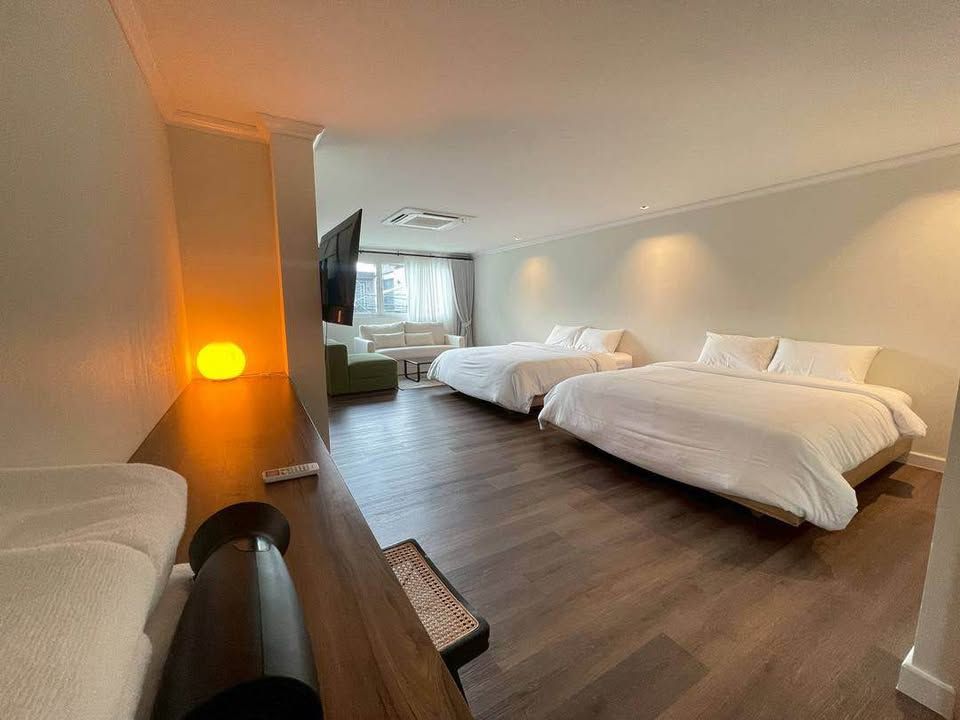 uploads/fd6bd717-700b-4a1c-8bbd-e097bbce9e68/1f7b12d0-d9ee-441e-8099-d0d99d750c91