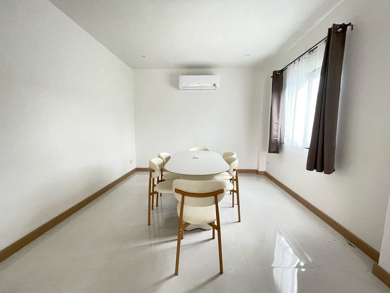 5 卧室 独立房屋 出租 在  - Image 4