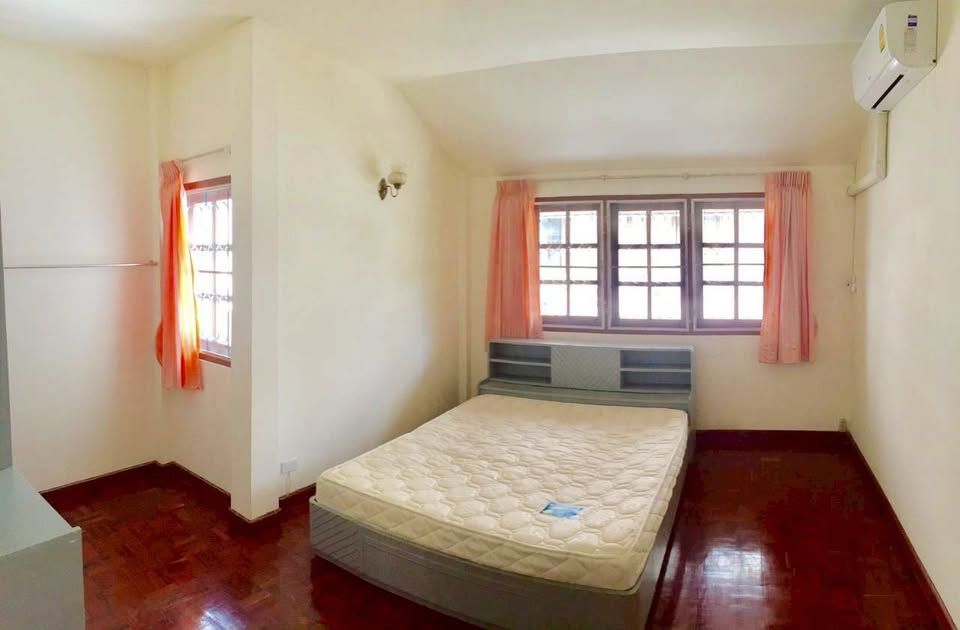 3 Bedroom House For Rent in Chang Khlan, Mueang Chiang Mai, Chiang Mai - Image 5