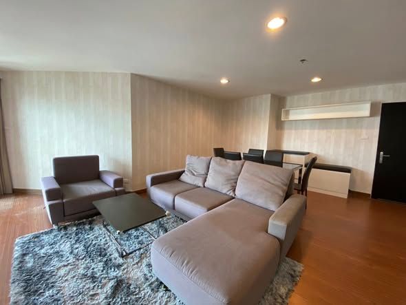 Belle Grand Rama 9 - Image 1