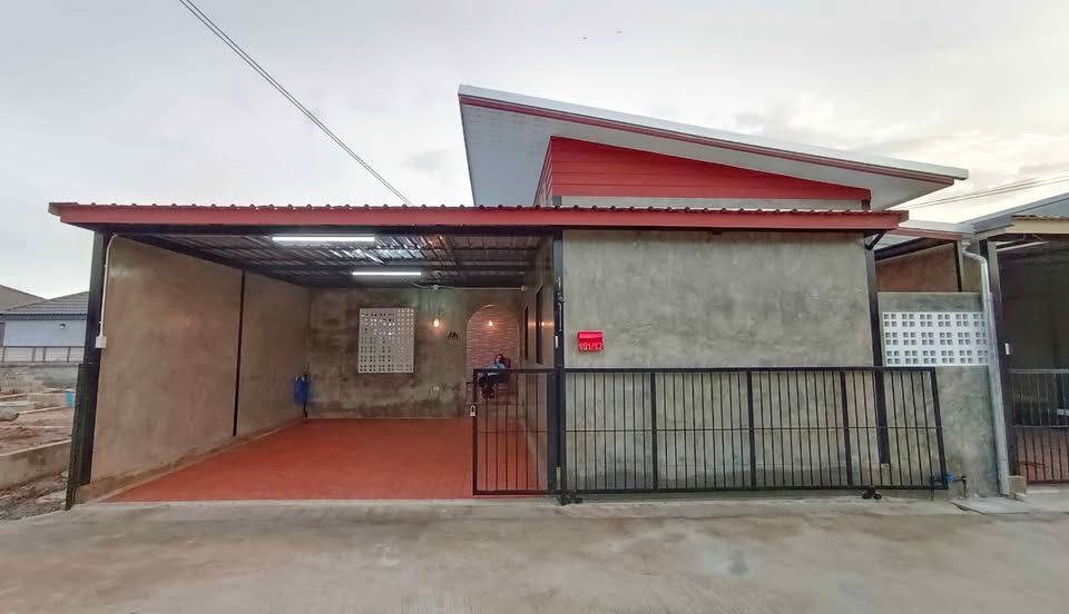 3 卧室 独立房屋 出售 在  - Image 2