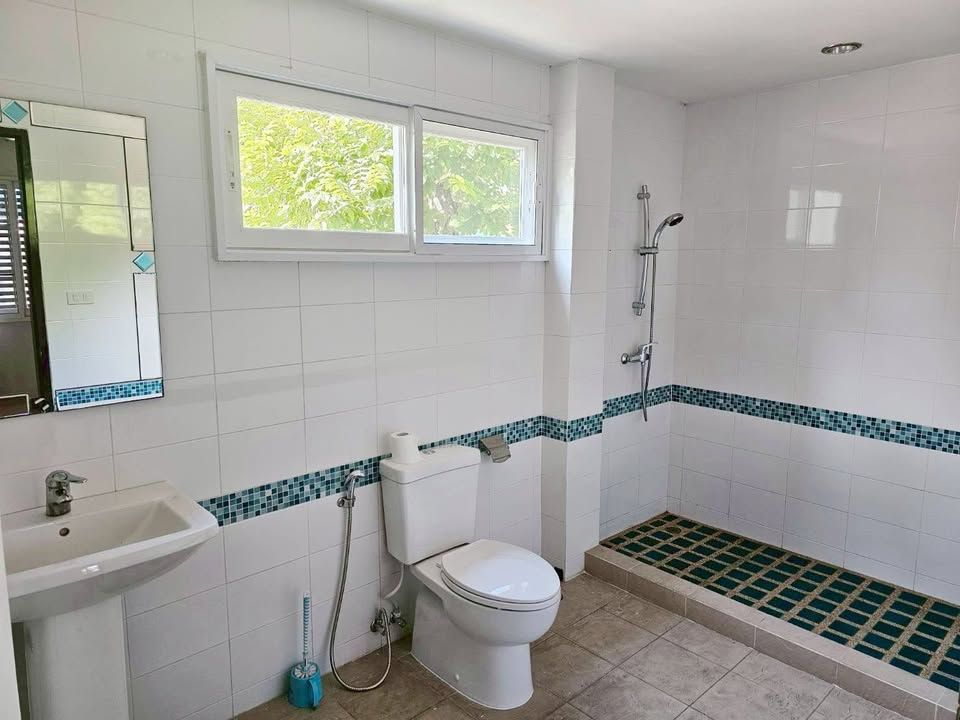 4 卧室 独立房屋 出租 在  - Image 19