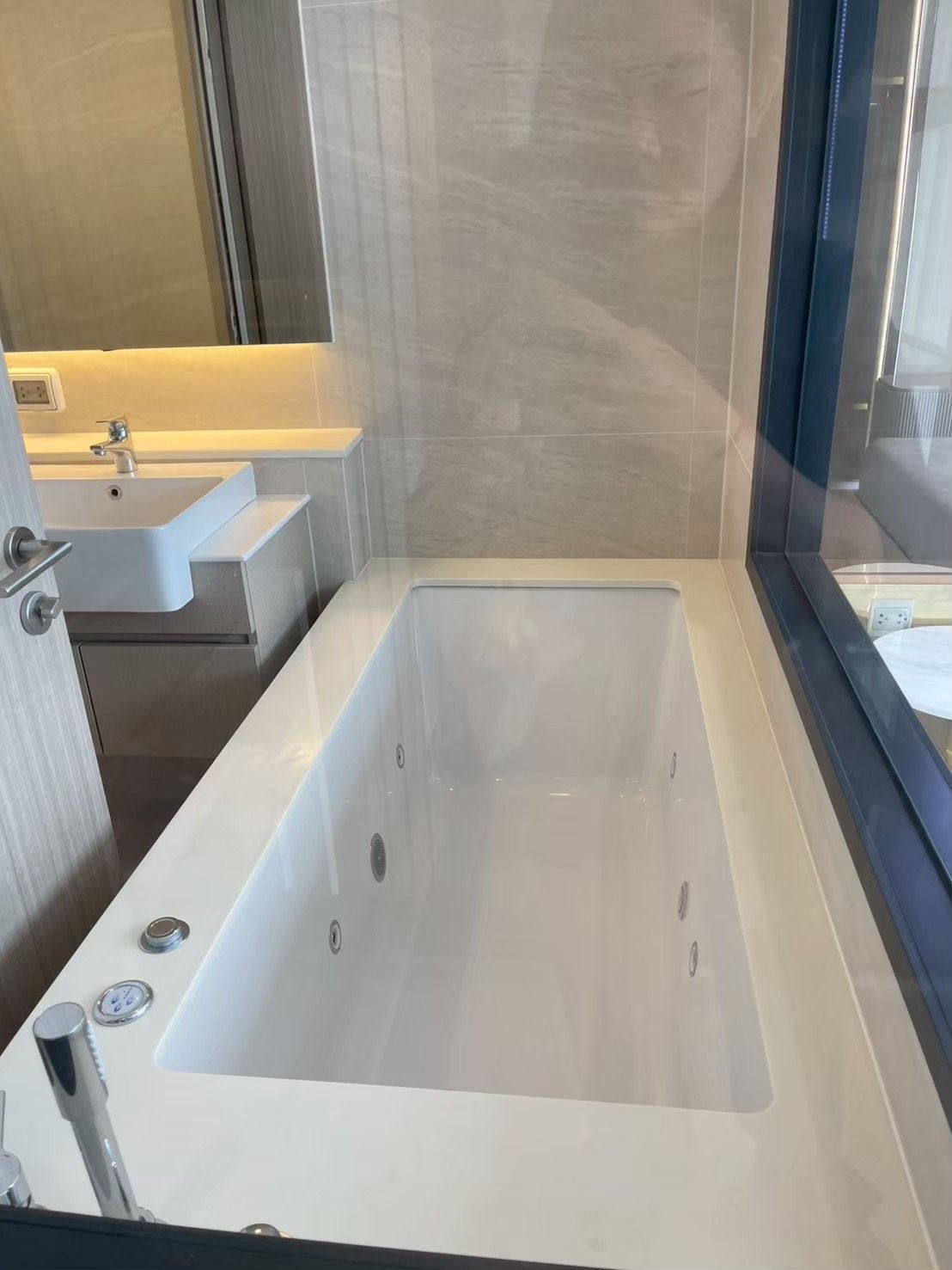 2 卧室 公寓 出租 在  - Image 6