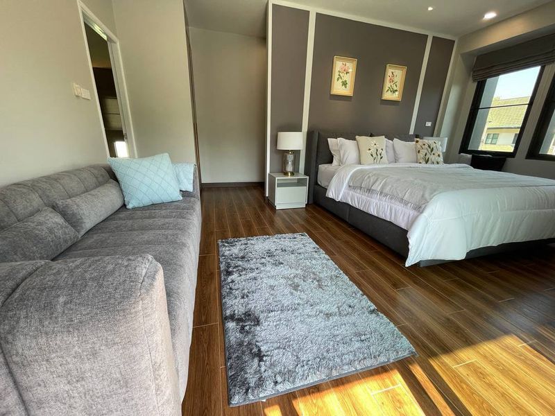 5 卧室 独立房屋 出售 在  - Image 15