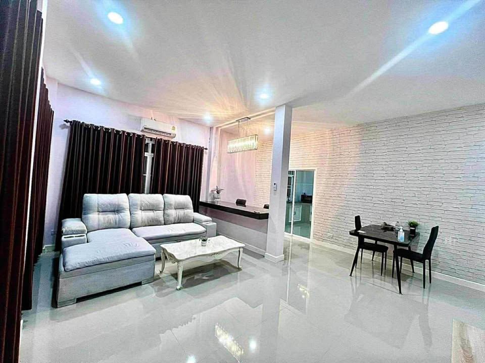 uploads/fd6bd717-700b-4a1c-8bbd-e097bbce9e68/2c1ed67e-0a92-4fd3-988e-cee75d3be646