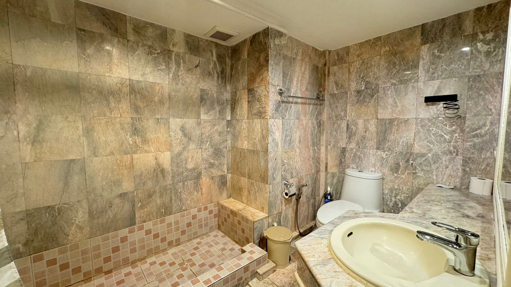 uploads/fd6bd717-700b-4a1c-8bbd-e097bbce9e68/2f3ae058-c047-4ca7-b129-59d91b61af8e