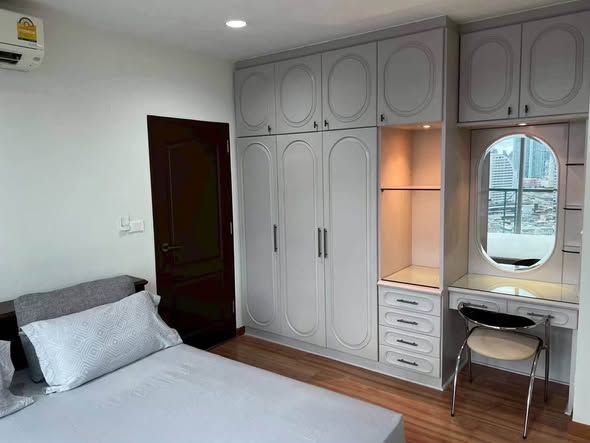 Sathorn House - Image 4