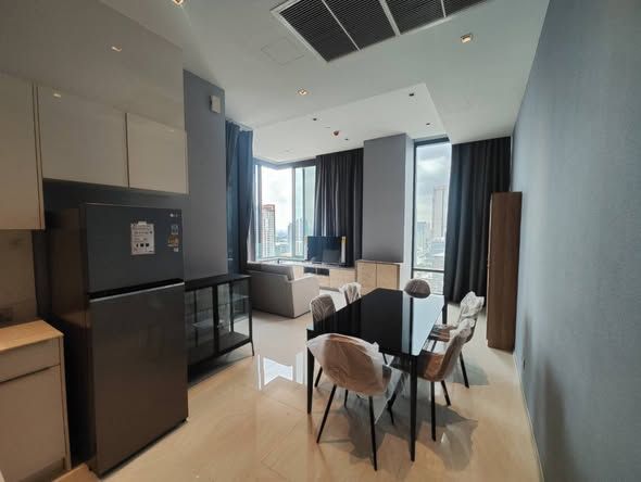 Ashton Silom - Image 9