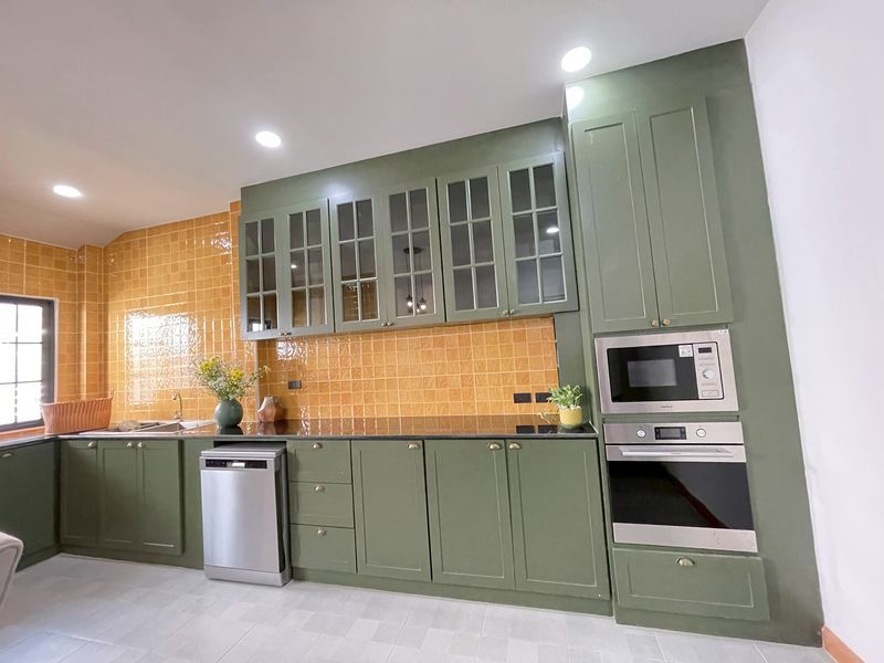 5 卧室 独立房屋 出售 在  - Image 9