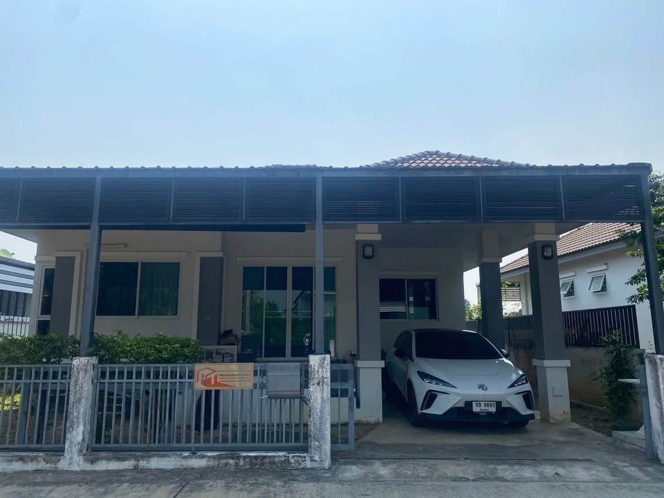 3 卧室 独立房屋 出售 在  - Image 1