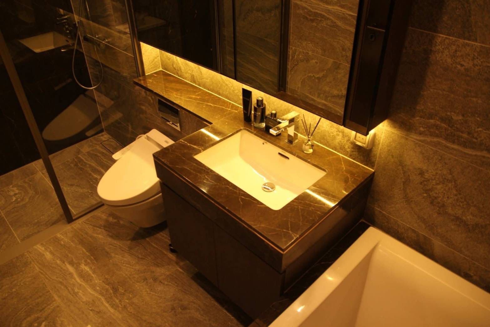 1 卧室 公寓 出租 在  - Image 7