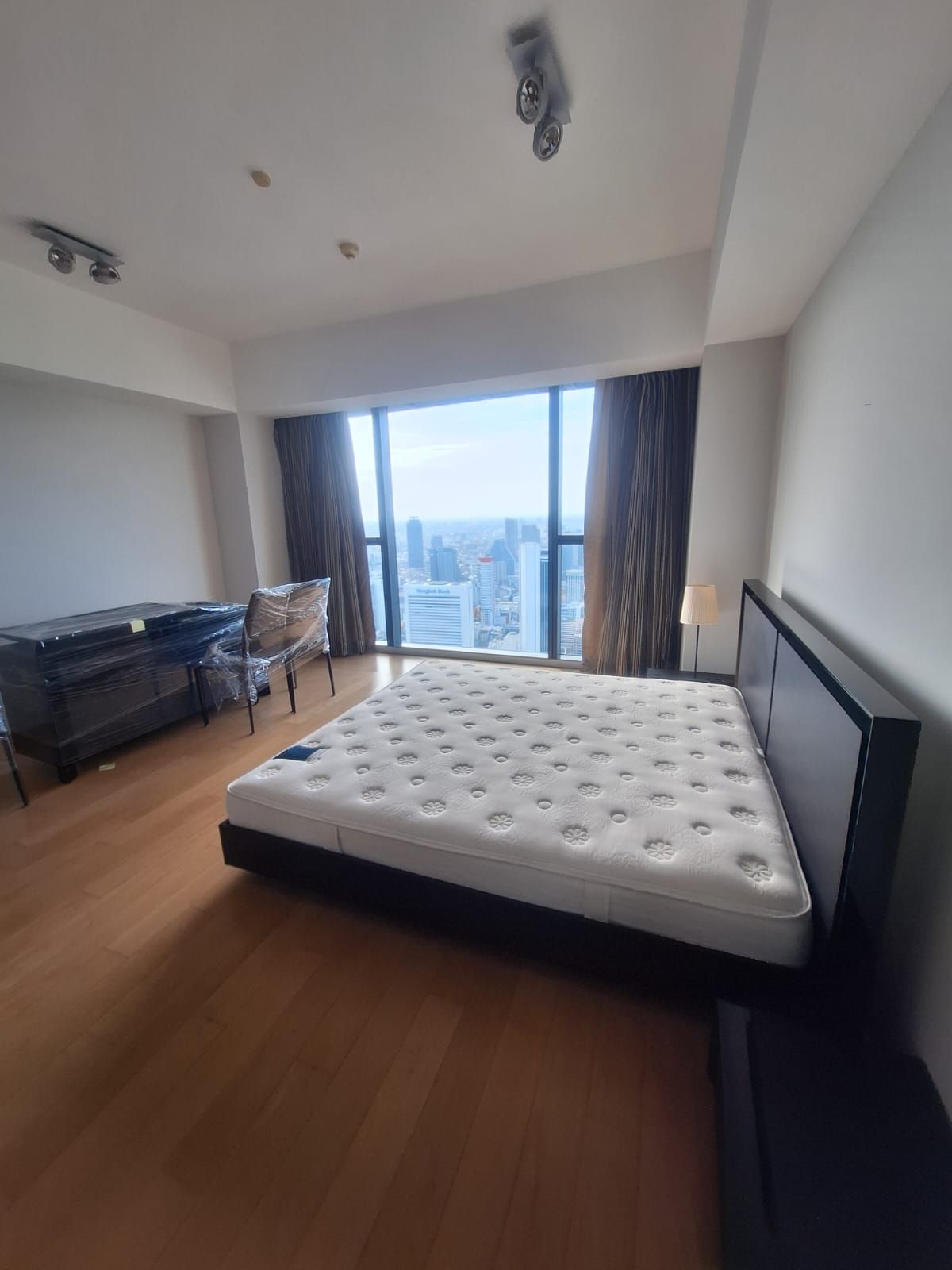 4 卧室 公寓 出售 在  - Image 3