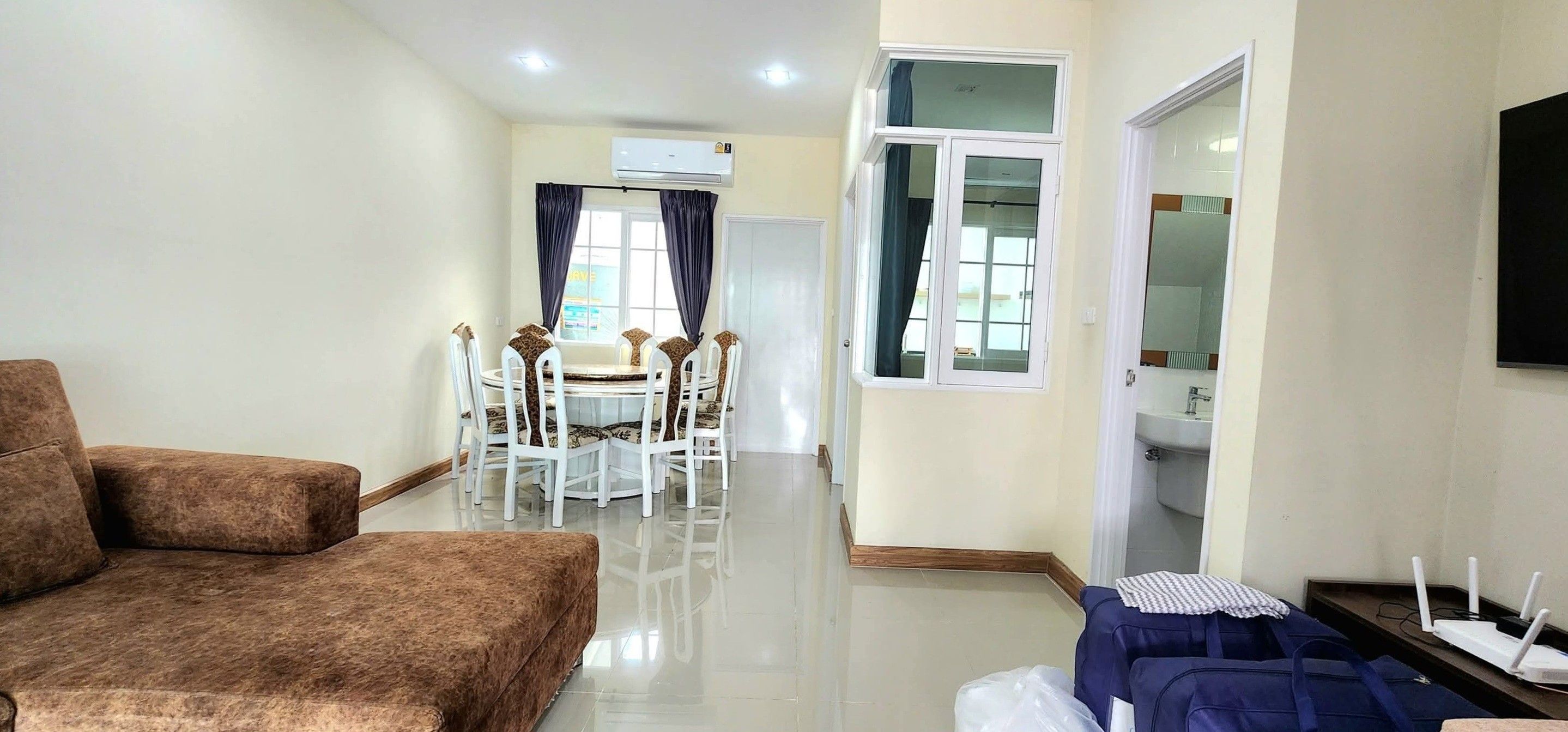 uploads/fd6bd717-700b-4a1c-8bbd-e097bbce9e68/3f5a1d8c-2855-4247-8d8c-945487fae0d4