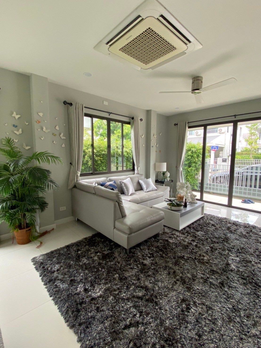 Graceland Family Residences - Image 2