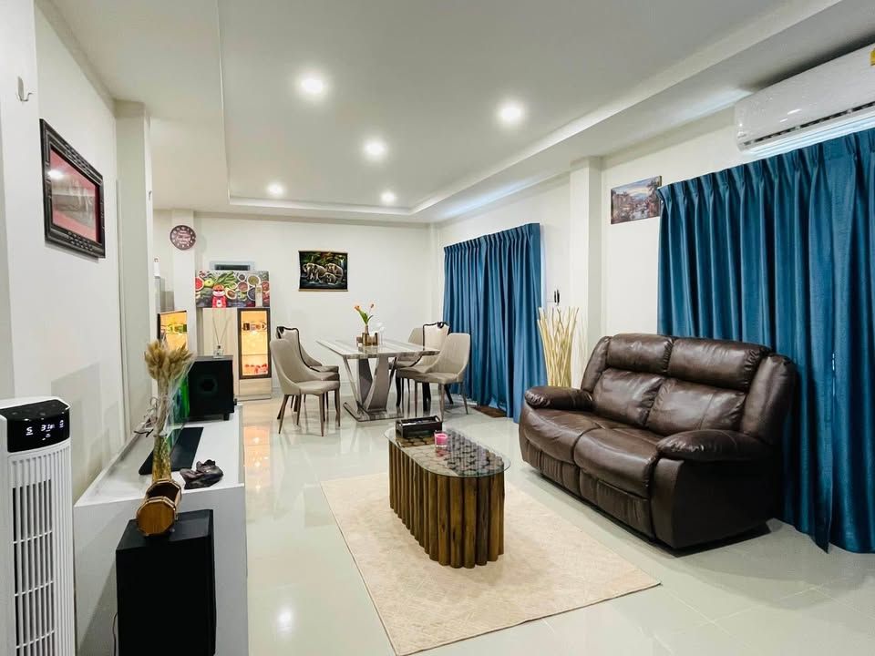 uploads/fd6bd717-700b-4a1c-8bbd-e097bbce9e68/469cfb49-1f8e-4c2d-ab8f-d60a4eb49cd8