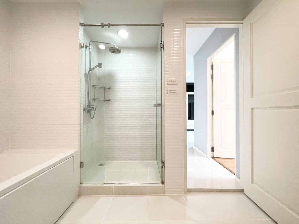 1 卧室 公寓 出租 在  - Image 6