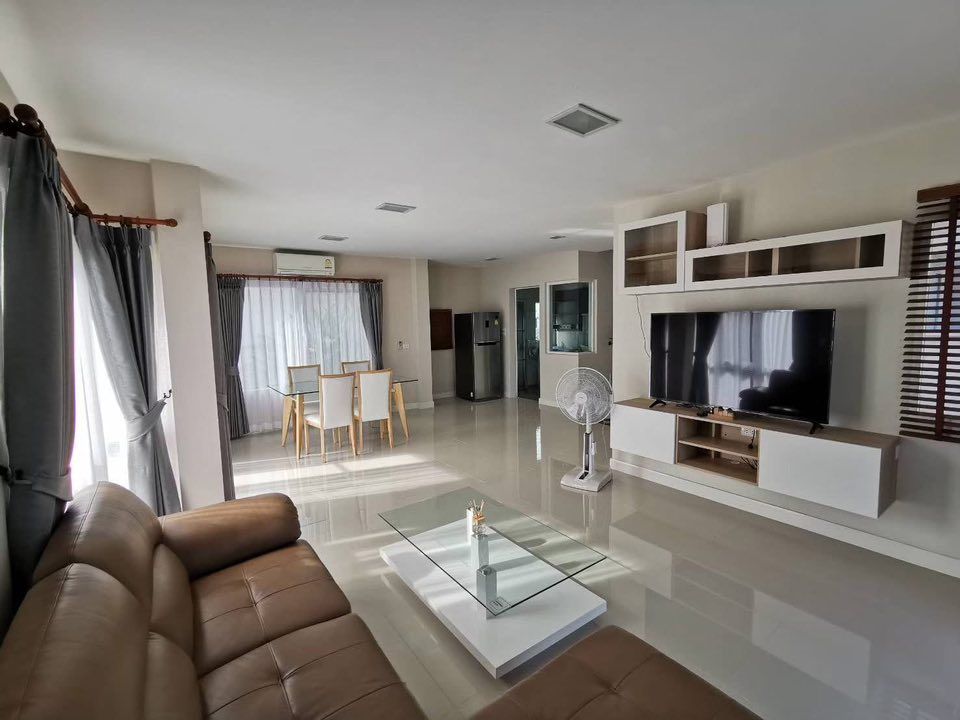 uploads/fd6bd717-700b-4a1c-8bbd-e097bbce9e68/49018804-5cd8-4752-8e3a-c1ac7cea3014