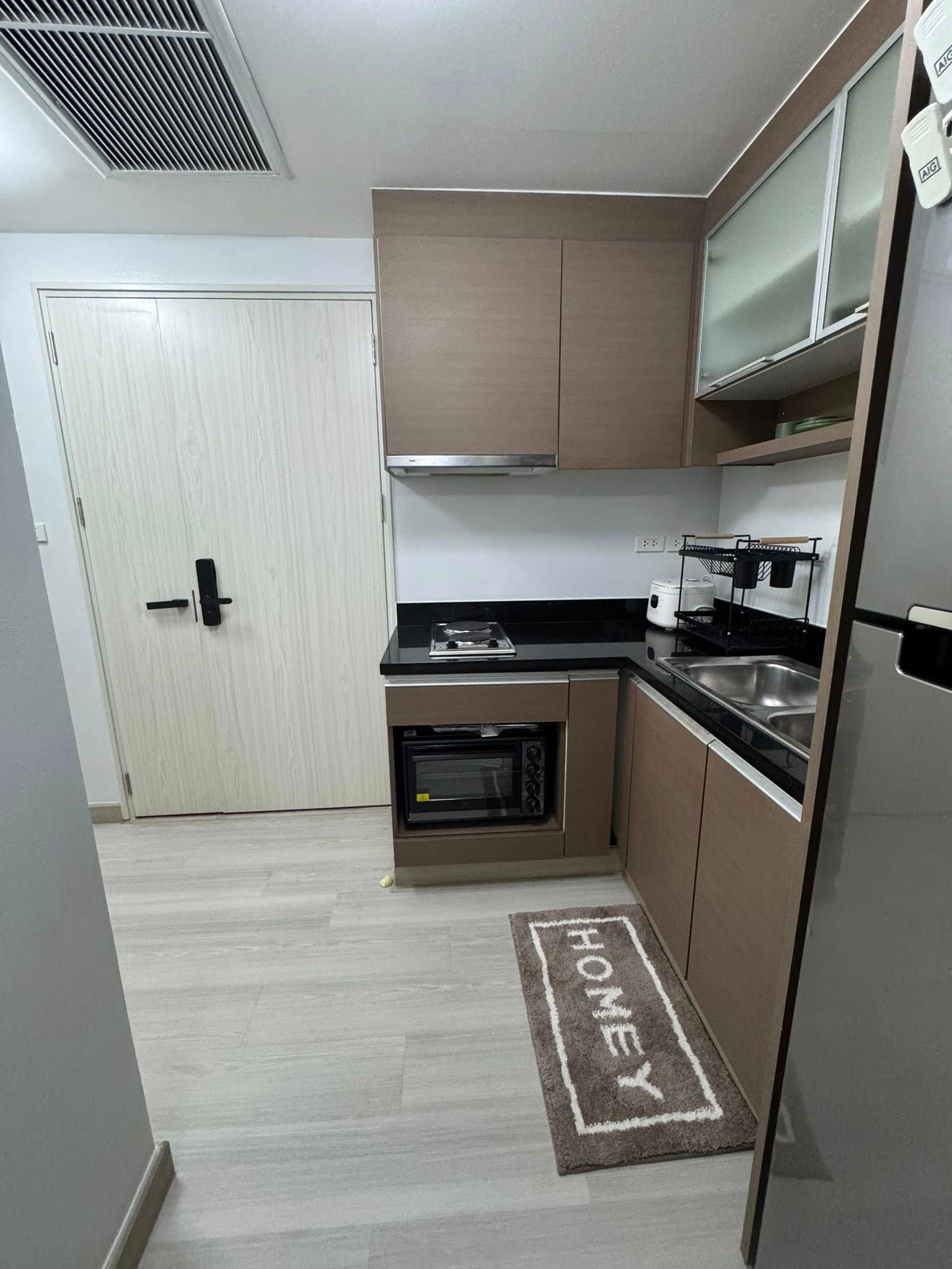 Issara@42 - Image 10