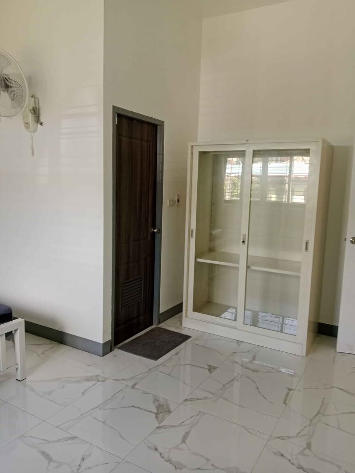 3 卧室 独立房屋 出租 在  - Image 6