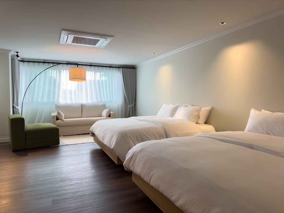 uploads/fd6bd717-700b-4a1c-8bbd-e097bbce9e68/54db488f-e9bd-4dad-8f7b-6ed90d52e89a