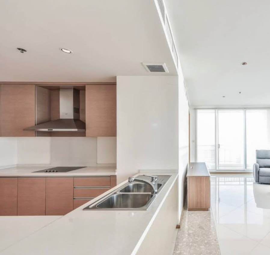 The Empire Place - Image 8