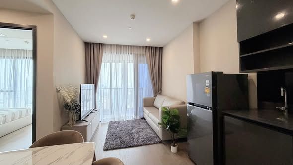 Ashton Asoke - Image 1