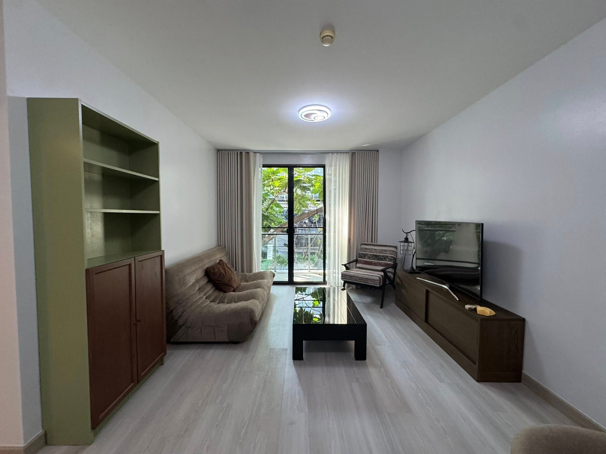 Issara@42 - Image 12