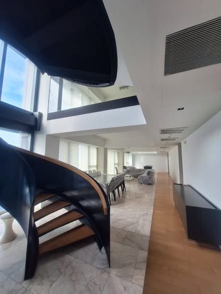 4 卧室 公寓 出售 在  - Image 1