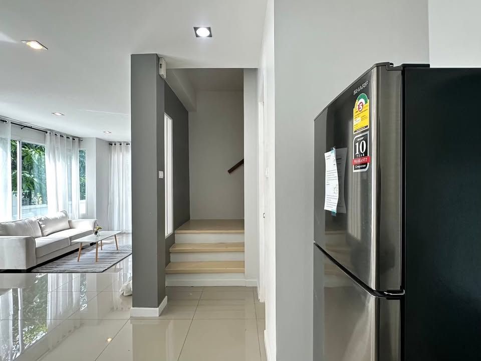 3 卧室 联排别墅 出租 在  - Image 5