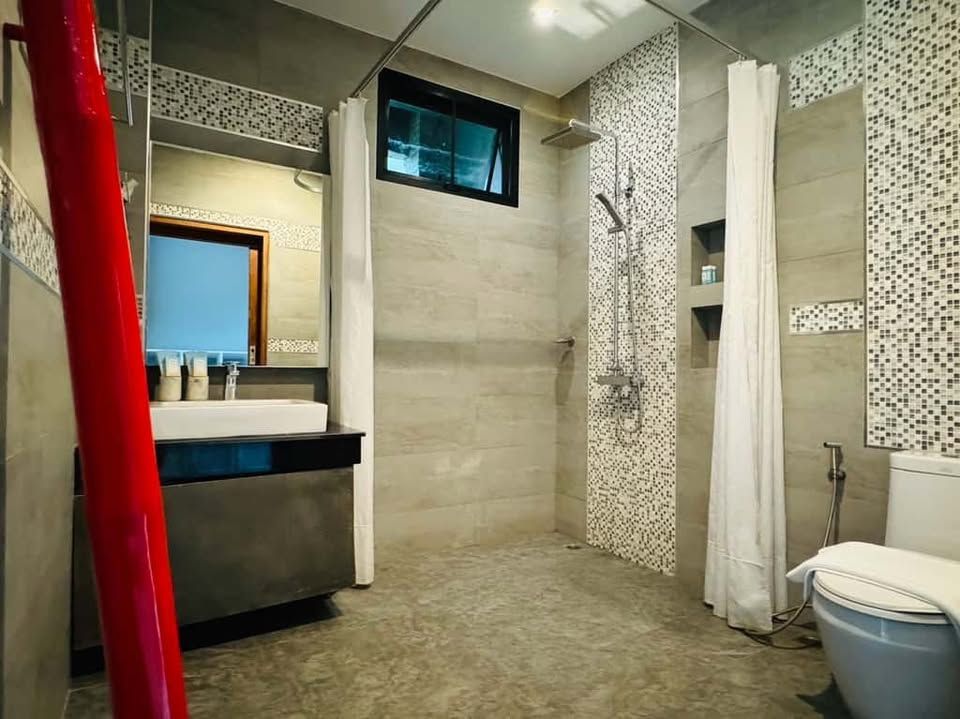 5 Bedroom House For Sale in Tha Wang Tan, Saraphi, Chiang Mai - Image 19