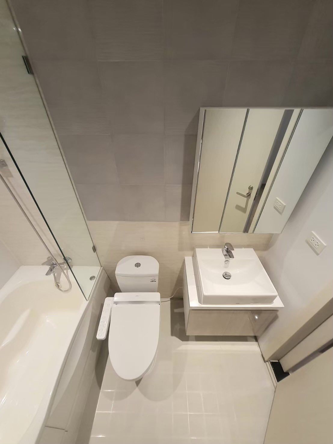 รูเนะสุ ทองหล่อ 5 - Image 6