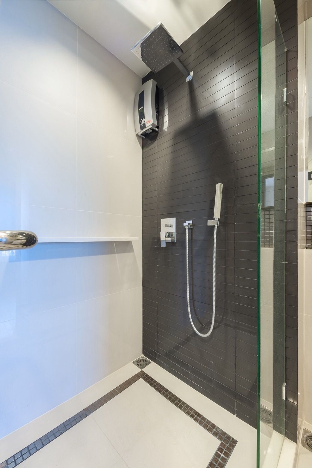 uploads/fd6bd717-700b-4a1c-8bbd-e097bbce9e68/653e9ded-1527-4ddb-8077-68b99088e44a