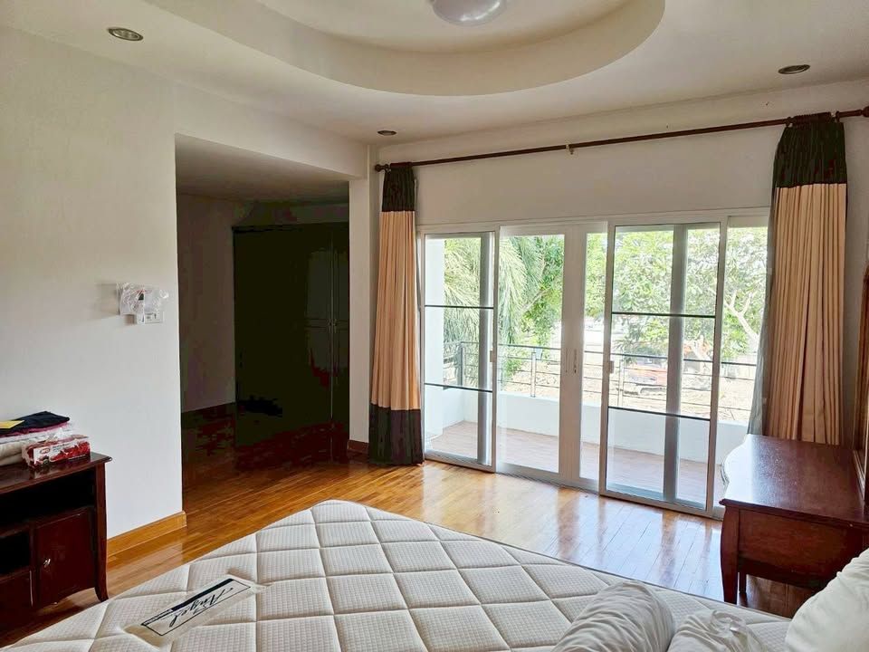 4 卧室 独立房屋 出租 在  - Image 10