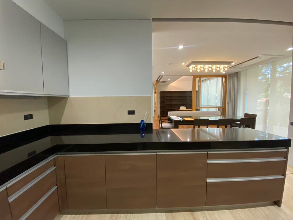 3 卧室 公寓 出租 在  - Image 16