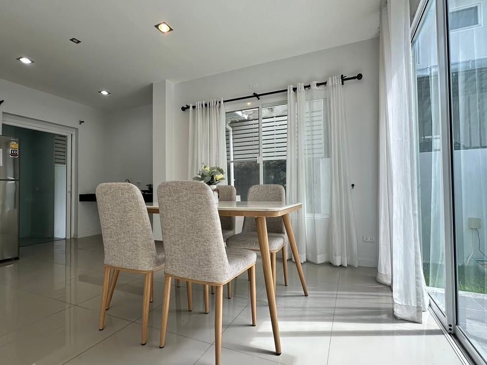 3 卧室 联排别墅 出租 在  - Image 4