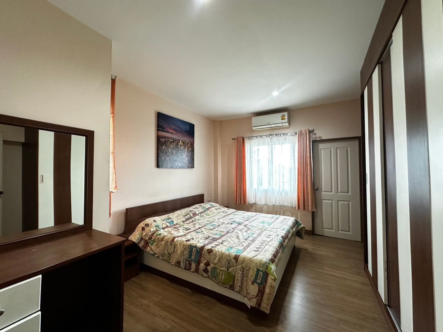 4 卧室 独立房屋 出租 在  - Image 9