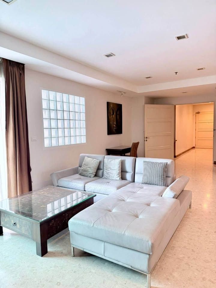 Nusasiri Grand Condominium - Image 1