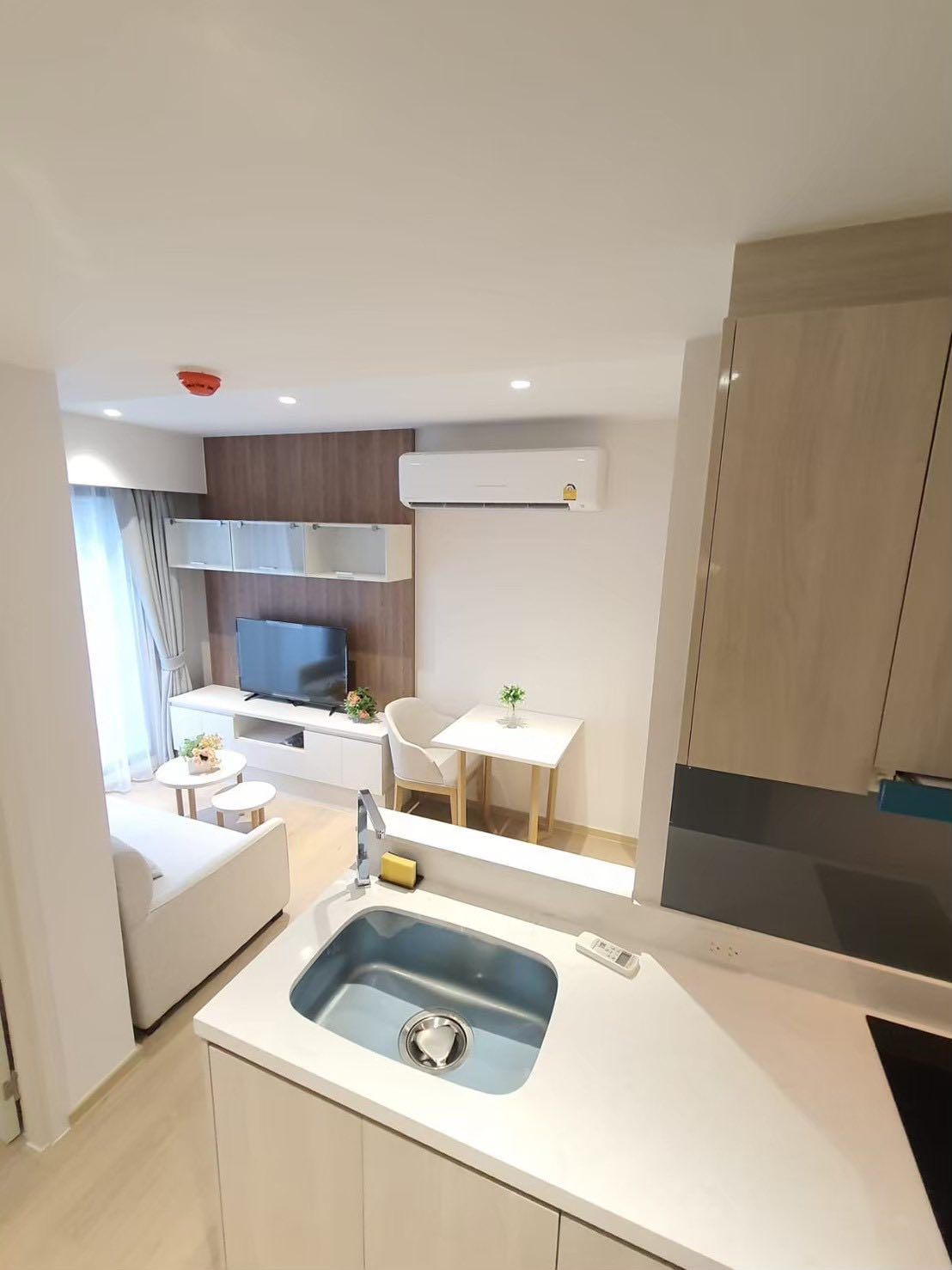 รูเนะสุ ทองหล่อ 5 - Image 4