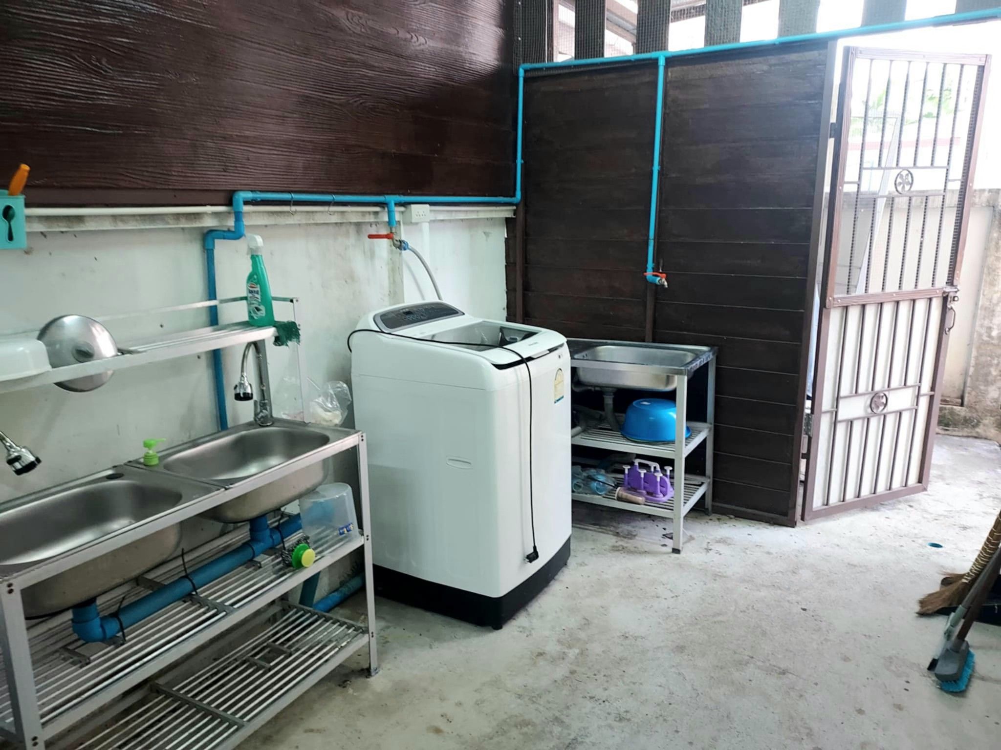 uploads/fd6bd717-700b-4a1c-8bbd-e097bbce9e68/71e6ac58-1499-4193-950c-1989080736f8