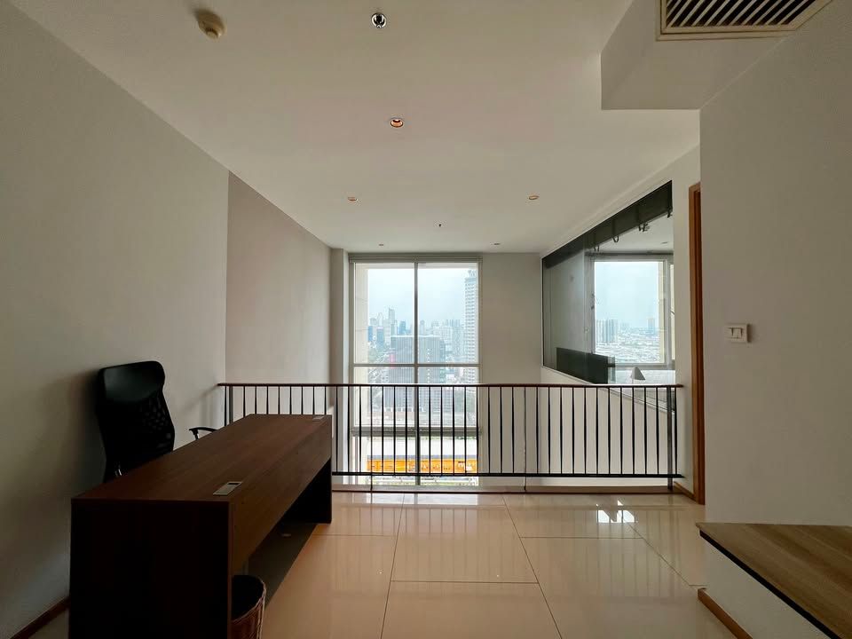 The Empire Place - Image 15